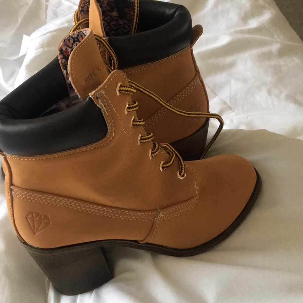Size 7 sneaker booties
